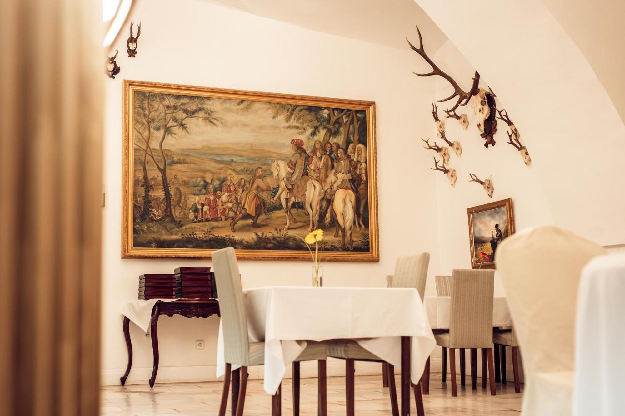 Hotel Kastiel Mojmírovce Extérieur photo