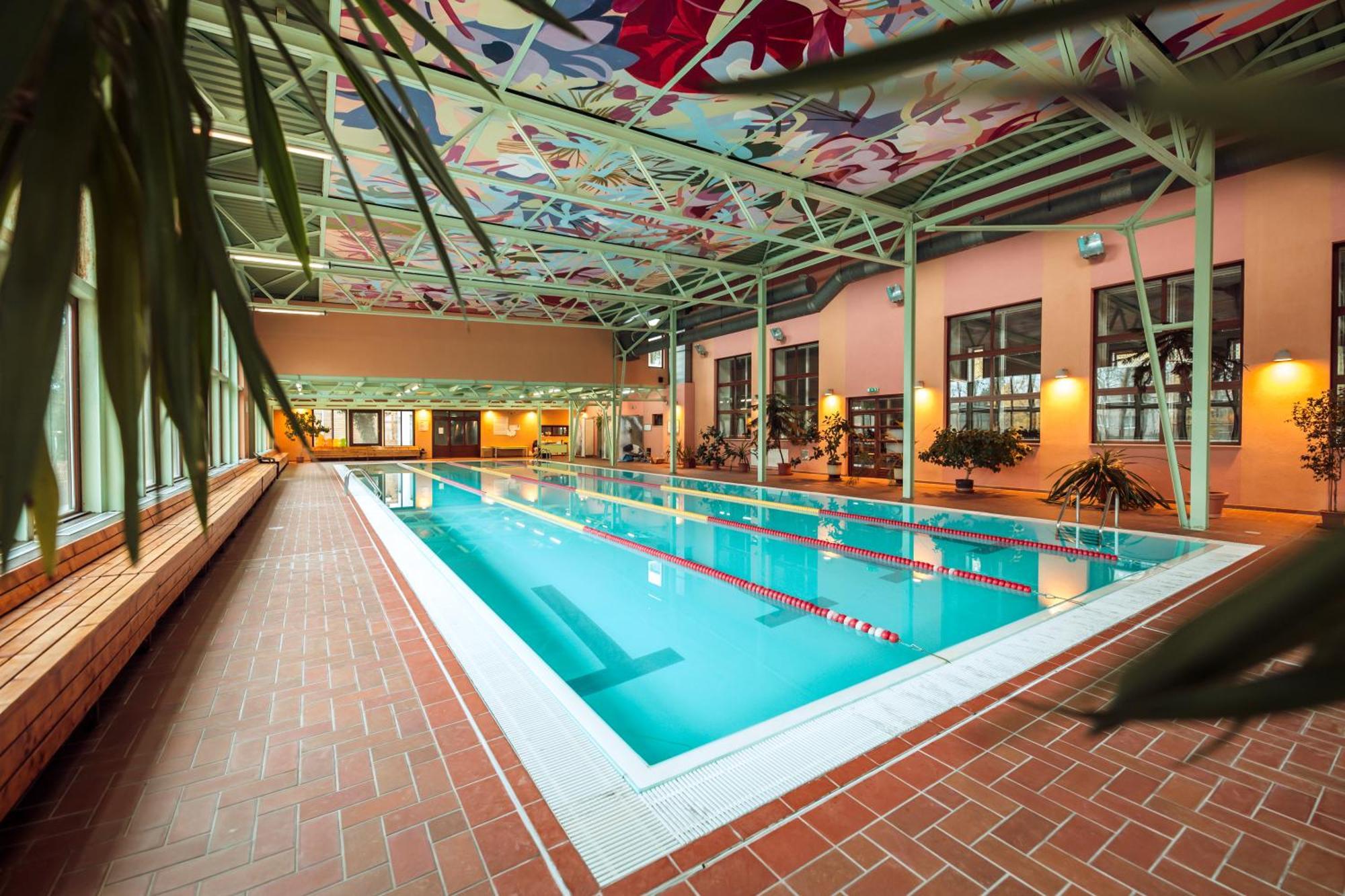 Hotel Kastiel Mojmírovce Extérieur photo